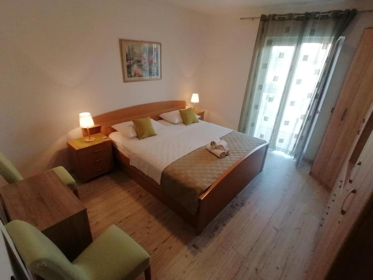 Apartmani Niki Hvar Hvar Town Esterno foto