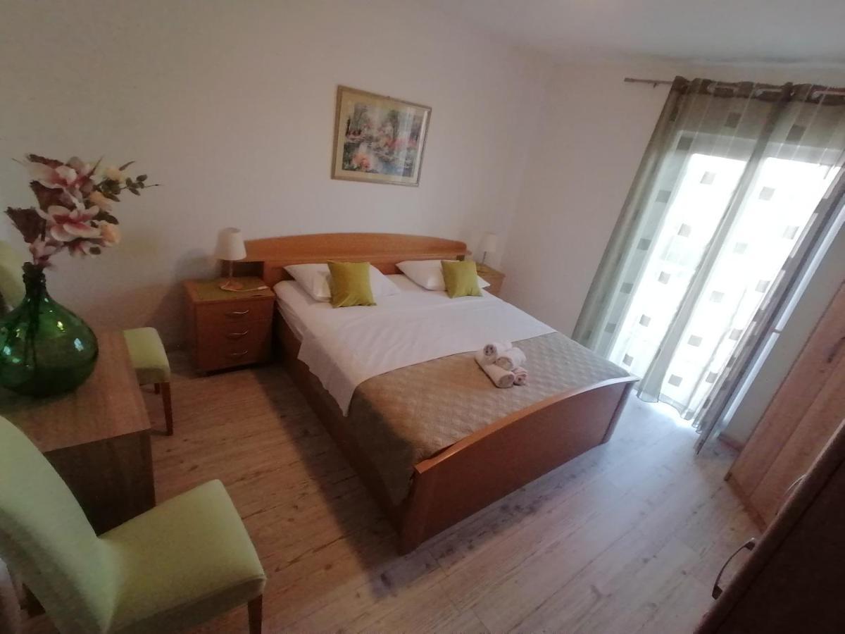 Apartmani Niki Hvar Hvar Town Esterno foto