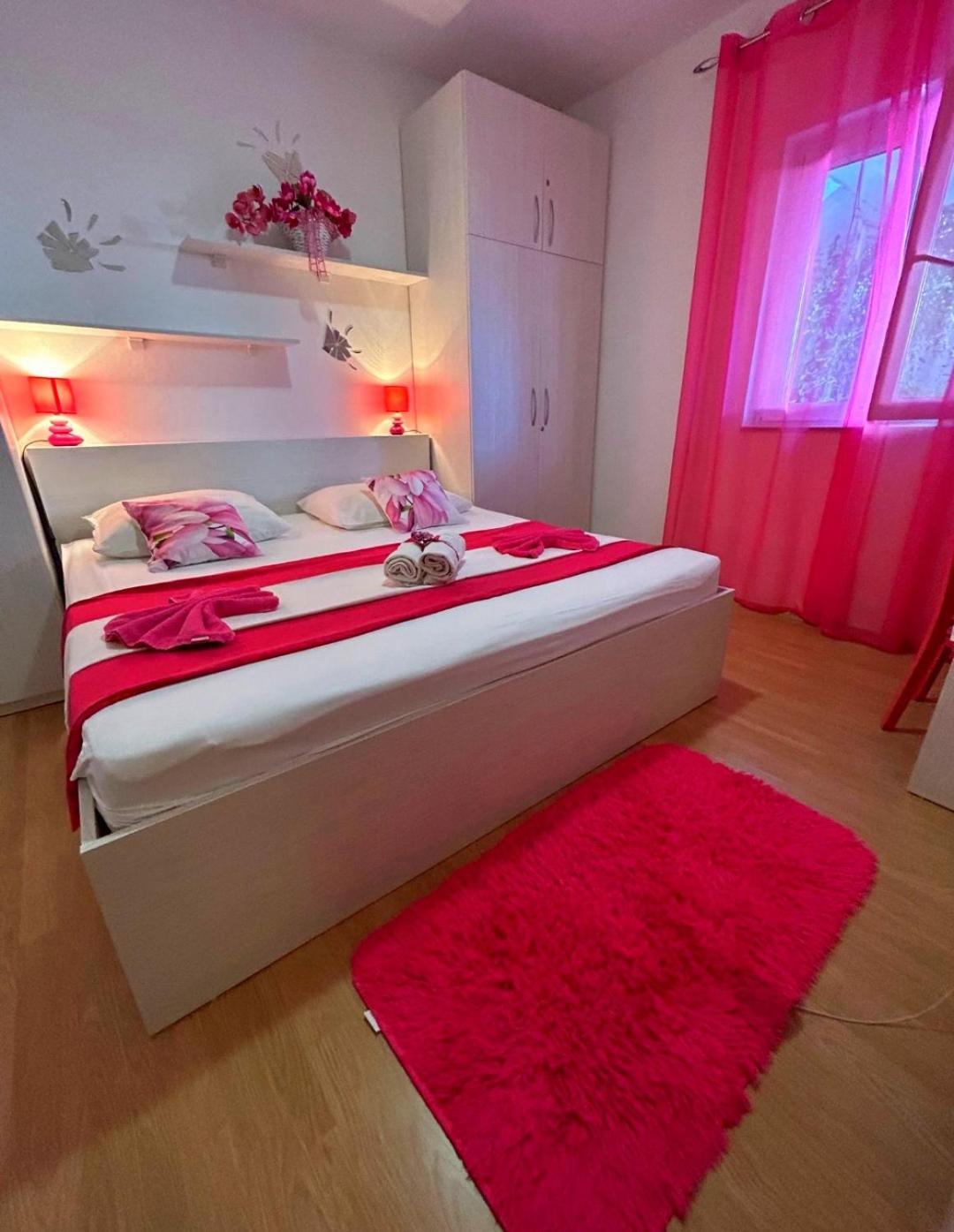Apartmani Niki Hvar Hvar Town Esterno foto